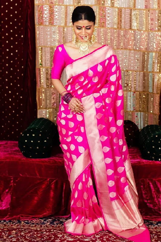 Banarasi Saree Look For Wedding 2022