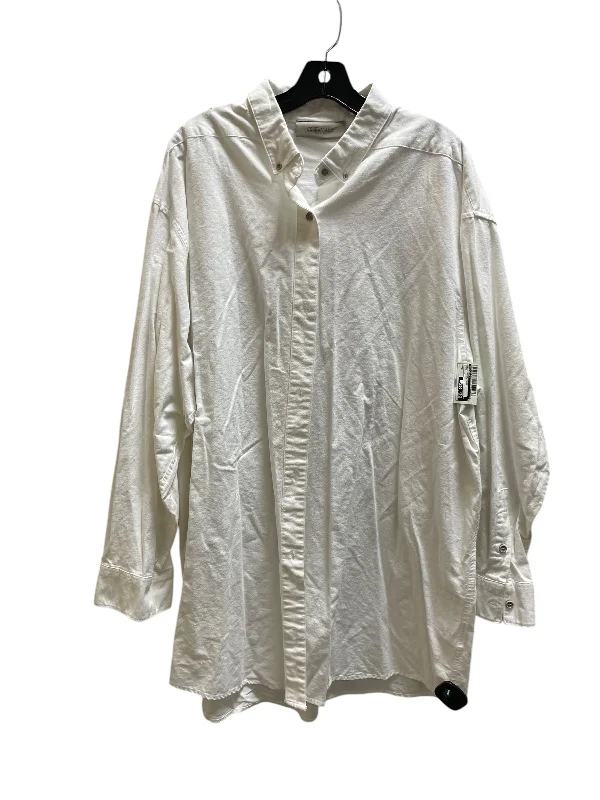 Dress Casual Short By Essentials In White, Size: L