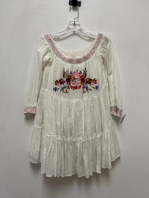 Dress Casual Short By Free People In White, Size: Xs